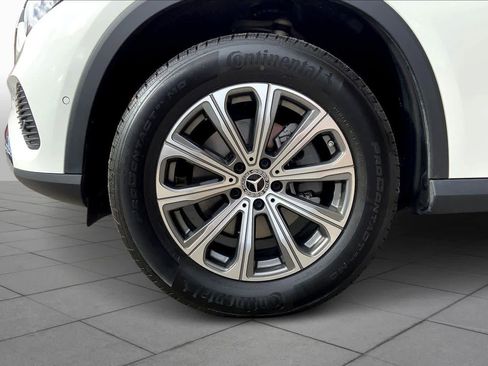 Used 2024 Mercedes-Benz GLC 300 4MATIC w/ Driver Assistance Package image 10