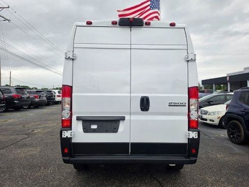 Used 2025 RAM ProMaster 2500 w/ Safety Group FWD image 5