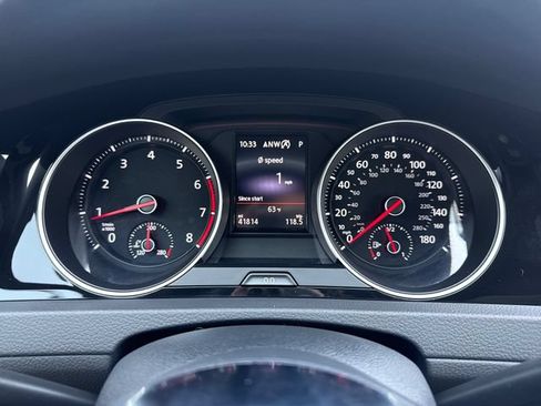 Used 2019 Volkswagen GTI SE FWD image 19