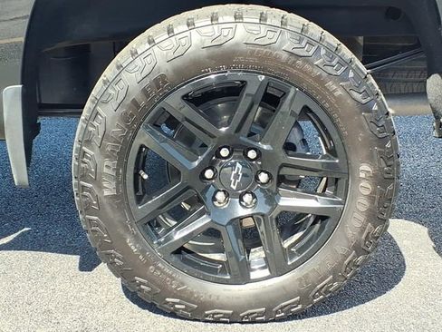 Certified 2024 Chevrolet Silverado 1500 LT Trail Boss w/ LT Trail Boss Premium Package AWD/4WD image 9
