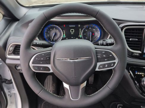 New 2026 Chrysler Pacifica Select image 20