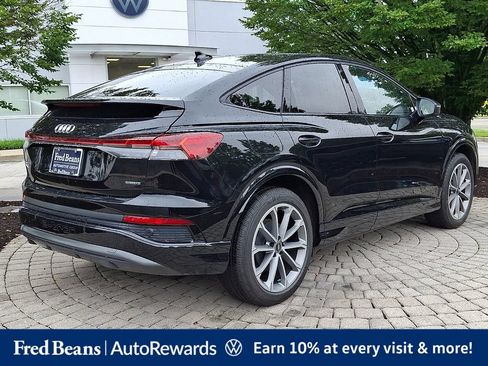 Used 2022 Audi Q4 e-tron Premium Plus w/ Premium Plus AWD/4WD image 7