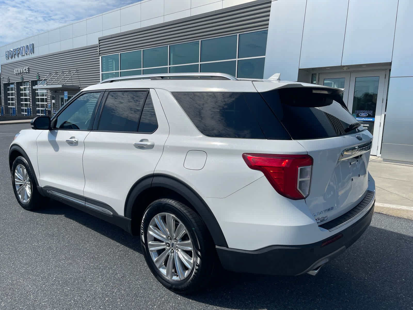 Used 2020 Ford Explorer Limited AWD/4WD image 3