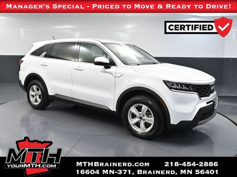 Used 2023 Kia Sorento LX AWD/4WD image 1