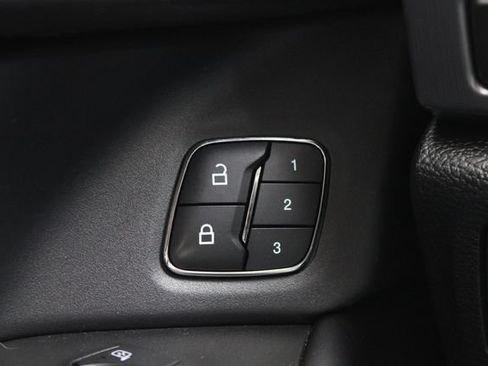 Used 2021 Ford Expedition Platinum AWD/4WD image 4