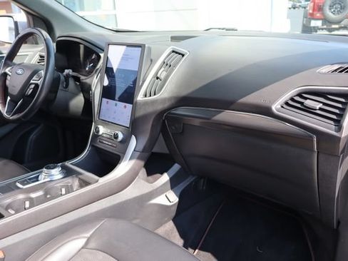 Certified 2024 Ford Edge ST-Line AWD/4WD image 39