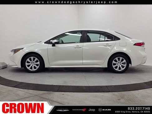 Used 2021 Toyota Corolla LE w/ Carpet Mat Package (TMS) image 4