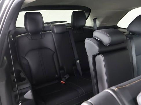 Used 2024 MAZDA CX-90 Plug-In Hybrid w/ Preferred AWD/4WD image 37