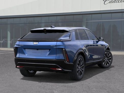 Used 2026 Cadillac Lyriq Sport w/ LPO, Floor Liner Package RWD image 5