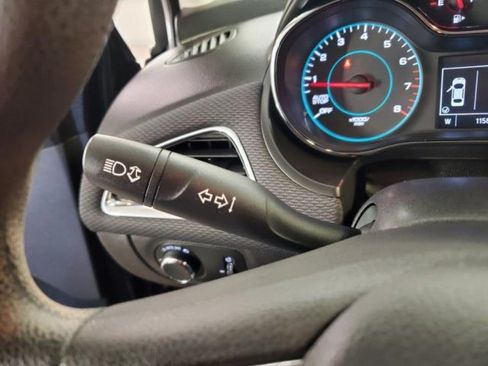 Used 2017 Chevrolet Cruze LT FWD image 24