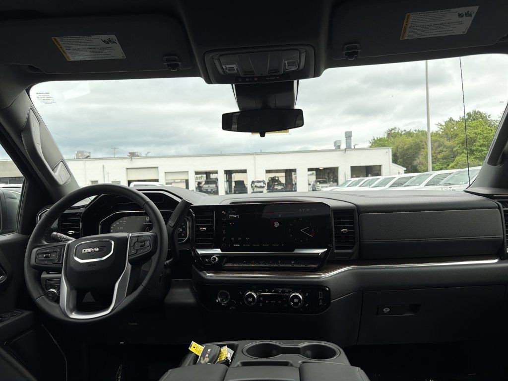 Used 2024 GMC Sierra 1500 Elevation AWD/4WD image 18