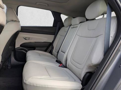 New 2025 Hyundai Tucson Limited AWD/4WD image 16
