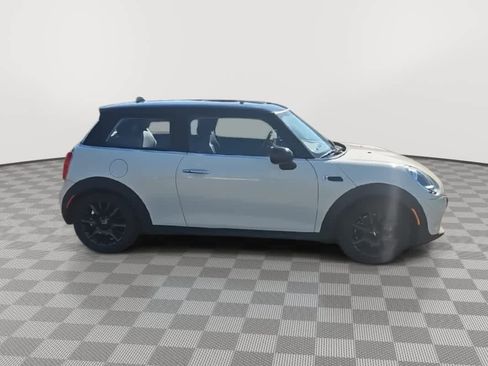 Used 2019 MINI Cooper 2-Door Hardtop image 9
