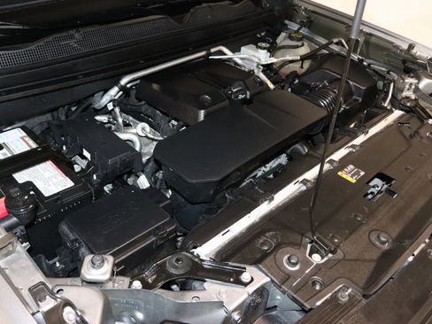 Used 2023 GMC Canyon AT4X image 85