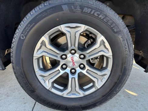 Used 2024 GMC Sierra 1500 SLT image 10