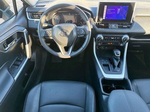 Used 2024 Toyota RAV4 XLE Premium image 28