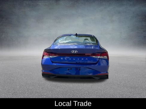 Used 2023 Hyundai Elantra SEL w/ Cargo Package FWD image 4