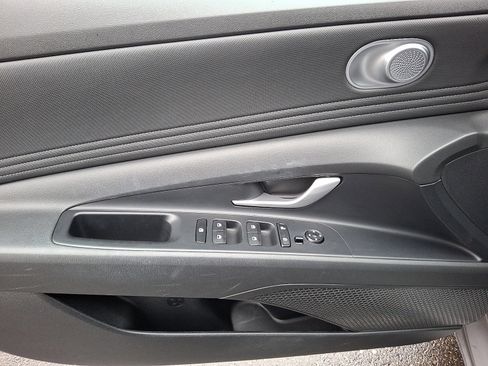 Certified 2023 Hyundai Elantra SEL w/ Convenience Package image 12