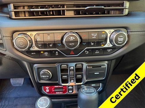 Certified 2025 Jeep Wrangler Unlimited Rubicon 392 image 27
