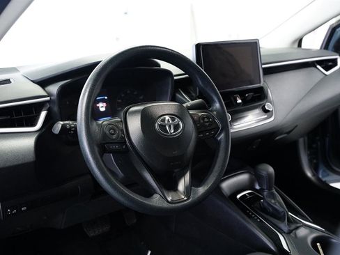 Used 2025 Toyota Corolla LE image 11