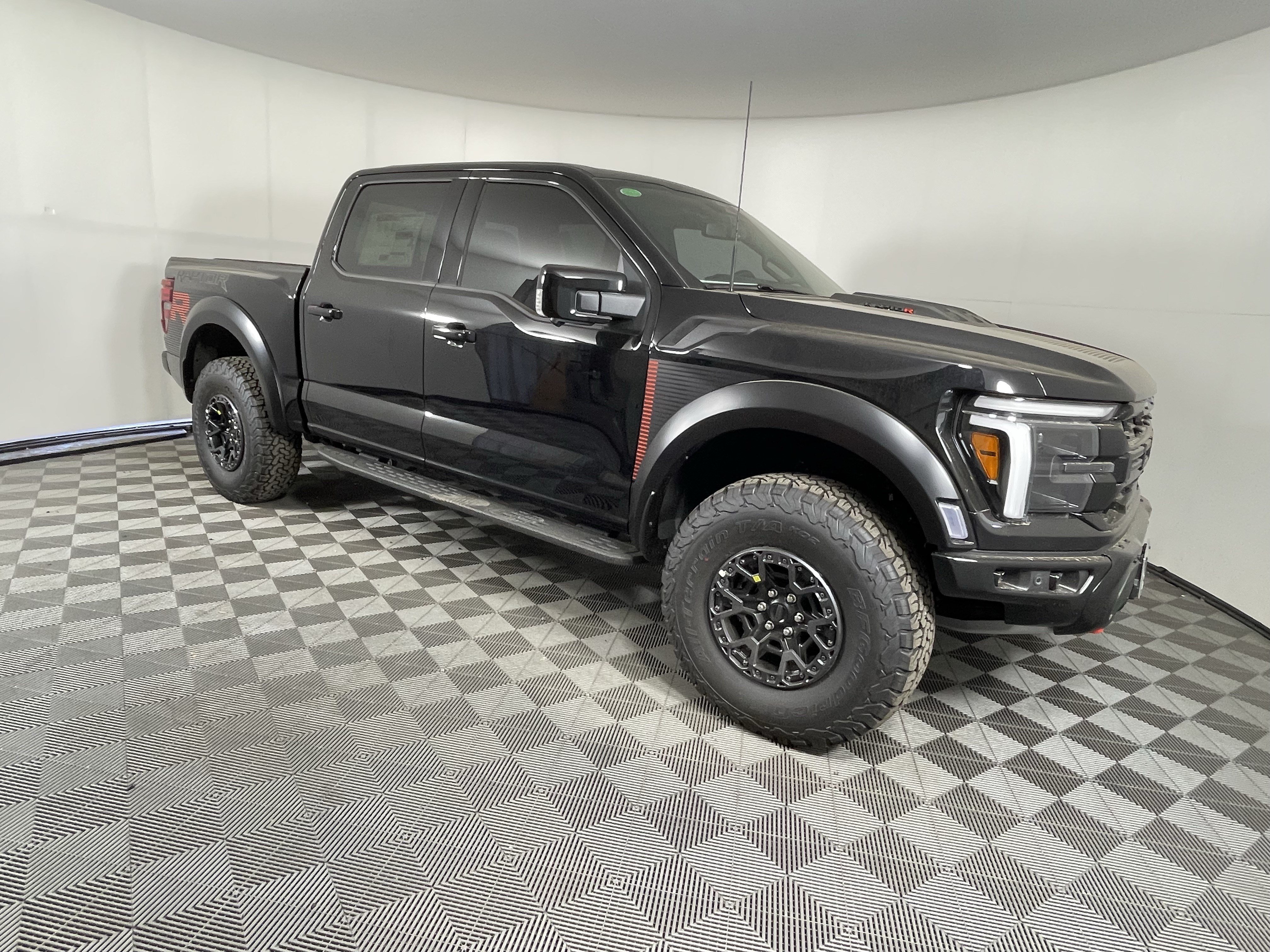 New 2026 Ford F150 Raptor w/ Equipment Group 803A Raptor R AWD/4WD image 7