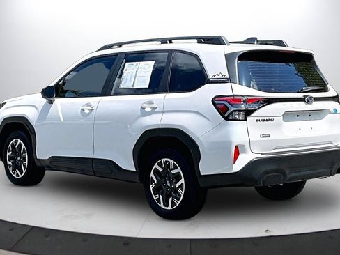 Used 2025 Subaru Forester AWD/4WD image 7