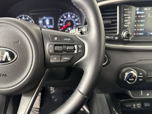 Used 2017 Kia Sorento EX AWD/4WD image 12