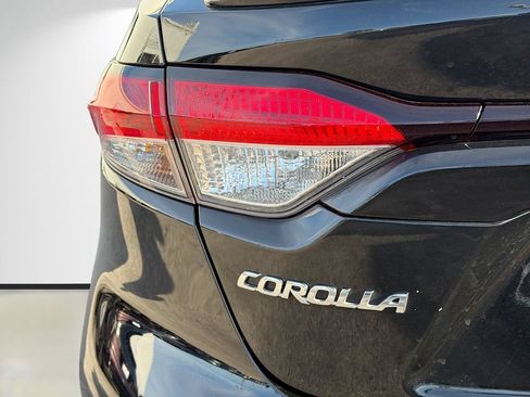 Used 2024 Toyota Corolla SE w/ SE Premium Package FWD image 10