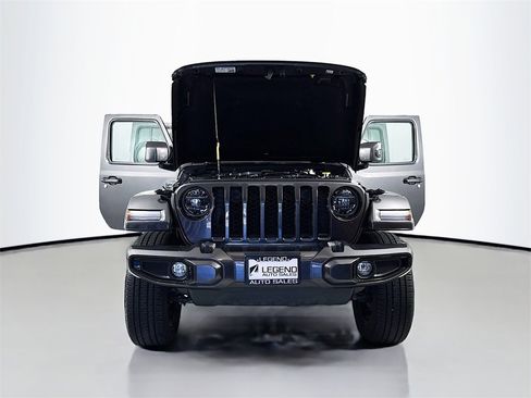 Used 2021 Jeep Gladiator Overland image 24