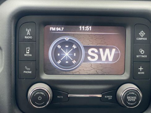 Used 2019 Jeep Wrangler Unlimited Sport S image 6