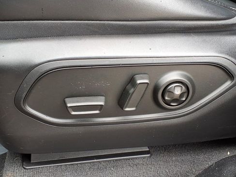 Used 2021 Jeep Grand Cherokee L Limited AWD/4WD image 12