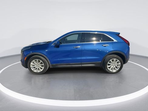 Used 2023 Cadillac XT4 Luxury w/ Cold Weather Package AWD/4WD image 5