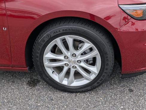 Used 2016 Chevrolet Malibu LT w/ Leather Package FWD image 10