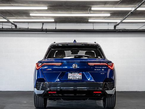 Certified 2024 Acura ZDX A-Spec image 4