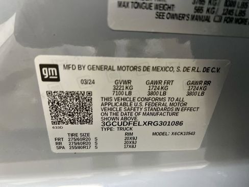 Used 2024 Chevrolet Silverado 1500 LT Trail Boss w/ Convenience Package II image 29