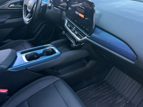 Used 2024 Chevrolet Equinox EV LT image 16