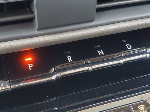 Used 2023 Lincoln Corsair FWD w/ Equipment Group 101A image 17