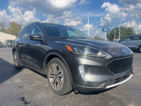 Used 2020 Ford Escape SEL image 6