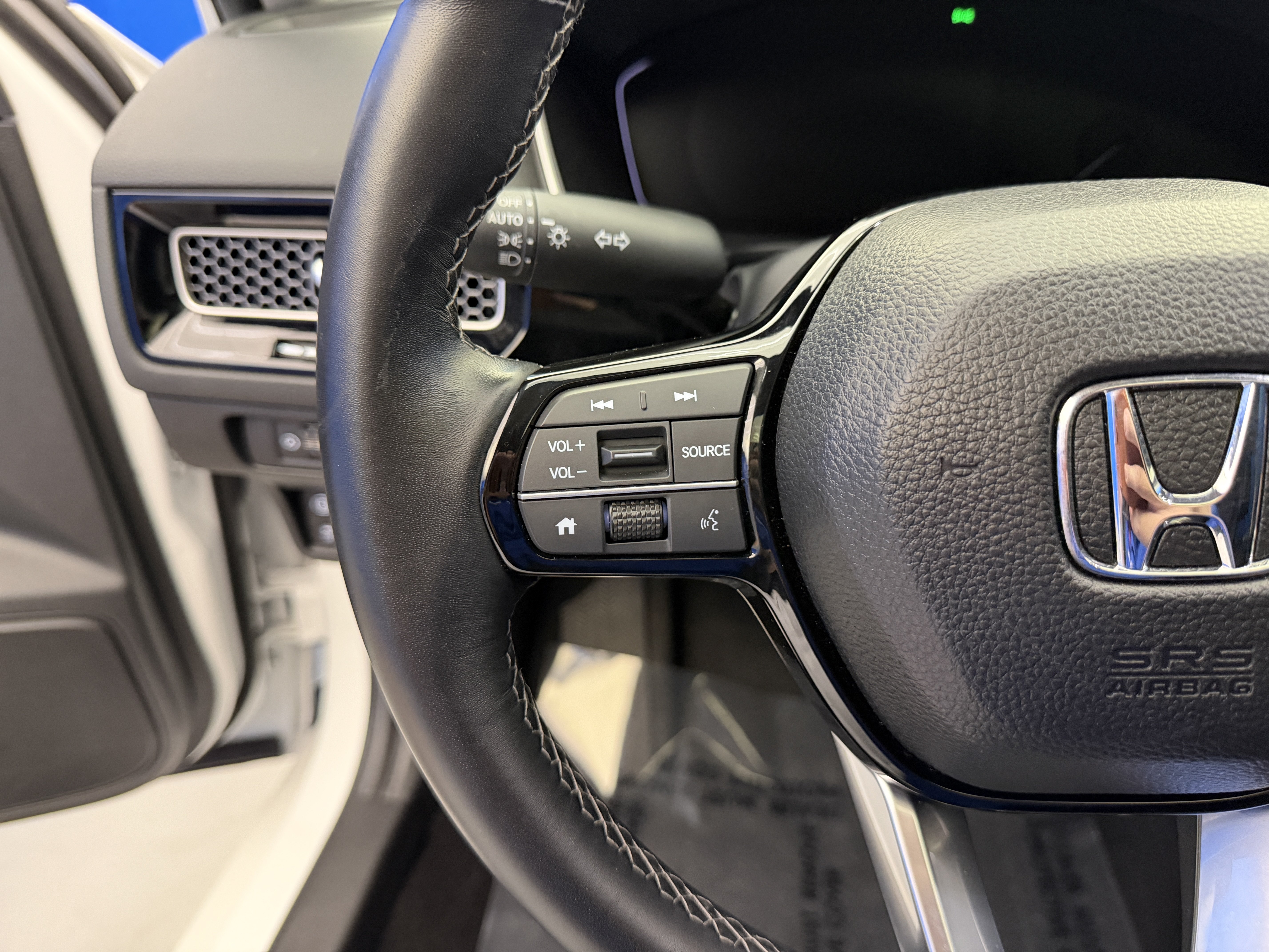 Used 2024 Honda Civic EX-L image 15
