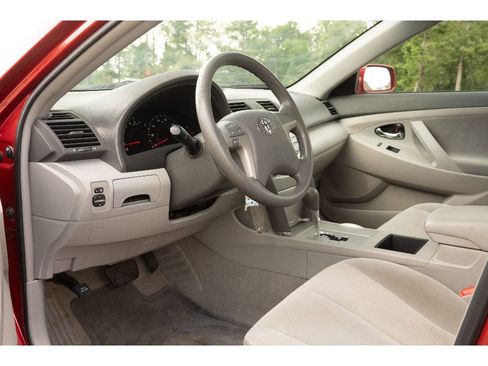Used 2009 Toyota Camry LE FWD image 10