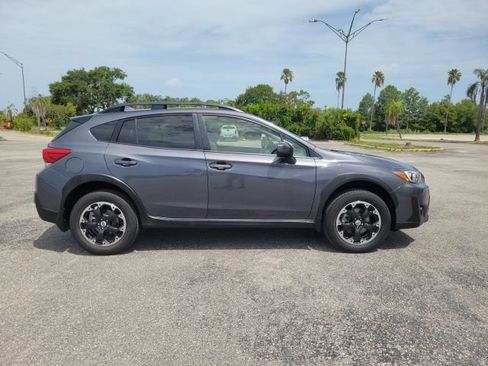Used 2021 Subaru Crosstrek 2.0i Premium AWD/4WD image 4