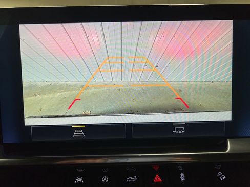 Certified 2023 Chevrolet Silverado 1500 LT w/ Z71 Off-Road Package image 17