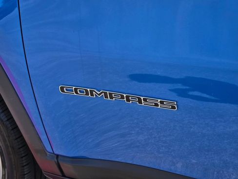 Used 2025 Jeep Compass Limited AWD/4WD image 8