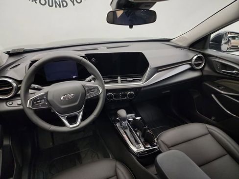 Used 2026 Chevrolet Trax ACTIV w/ Sunroof Package image 16