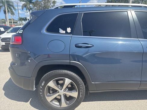 Used 2021 Jeep Cherokee Limited image 4