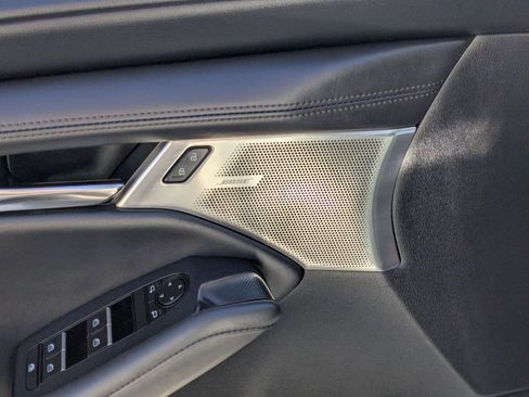 Used 2021 MAZDA MAZDA3 AWD 2.5 Turbo Hatchback image 15