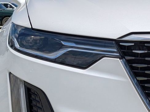 Used 2024 Cadillac XT6 Premium Luxury image 9