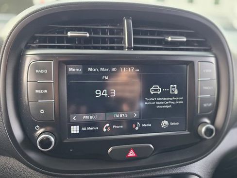 Used 2023 Kia Soul LX FWD image 26