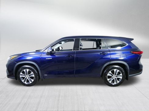 Used 2020 Toyota Highlander XLE image 4