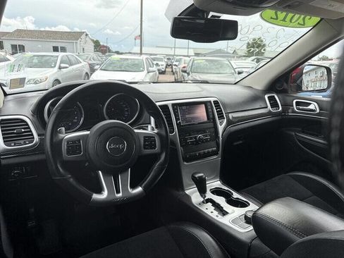 Used 2012 Jeep Grand Cherokee SRT8 w/ Luxury Group II image 23